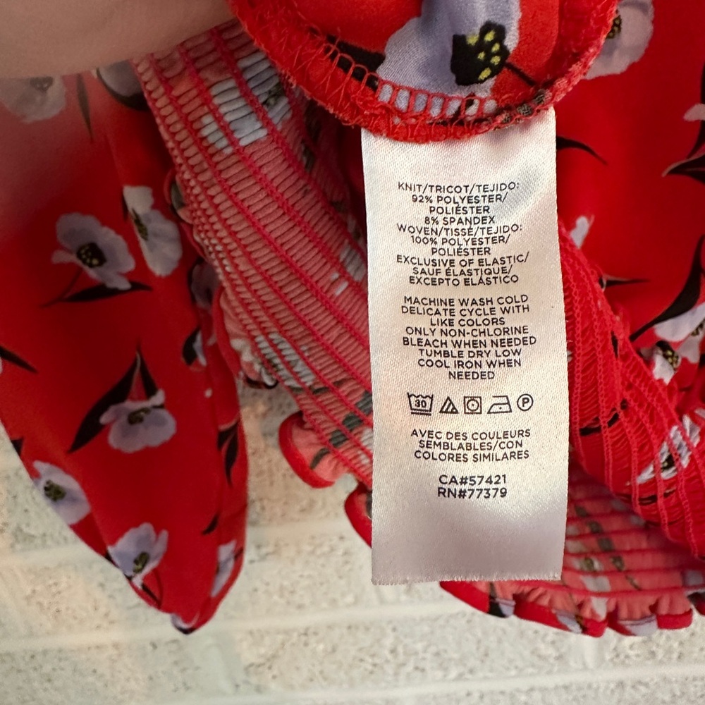 Ann Taylor Red Floral V Neck Balloon Blouse | Women’s MP - Picture 6 of 7